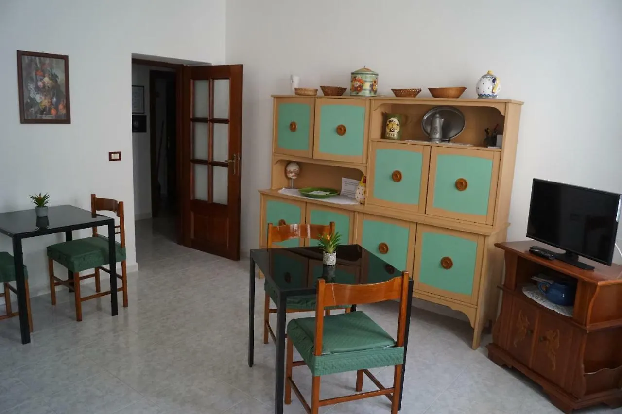 Bed And Breakfast Hibiscus Alghero 0*,  Itália